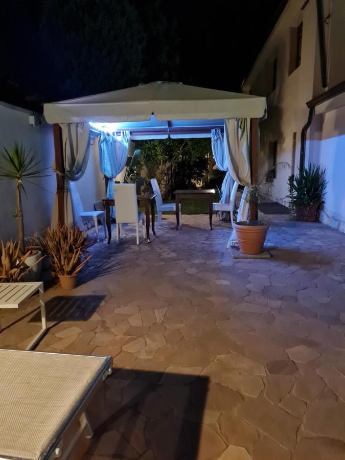 לינה וארוחת בוקר קאפוטרה Gentarrubia מראה חיצוני תמונה